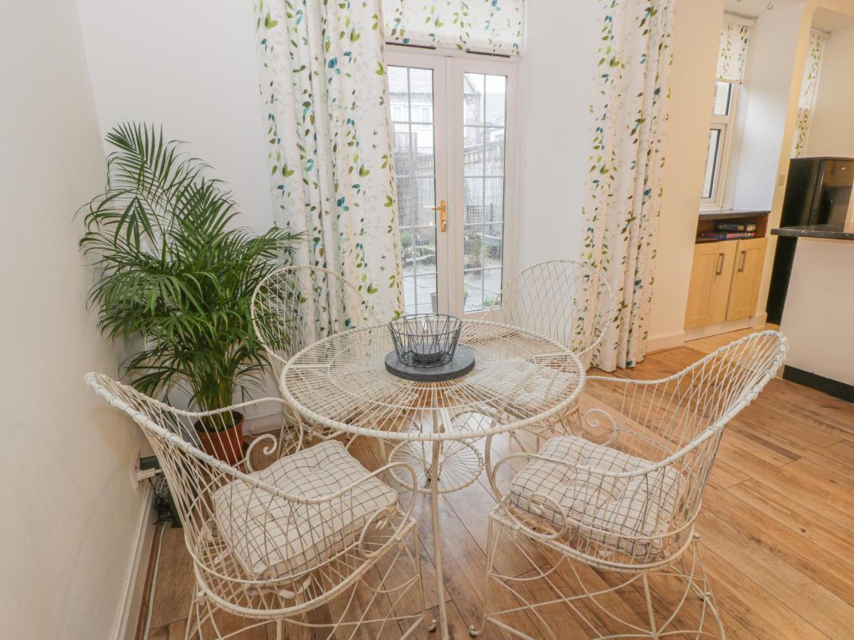 Garden Apartment Ayr Ngoại thất bức ảnh