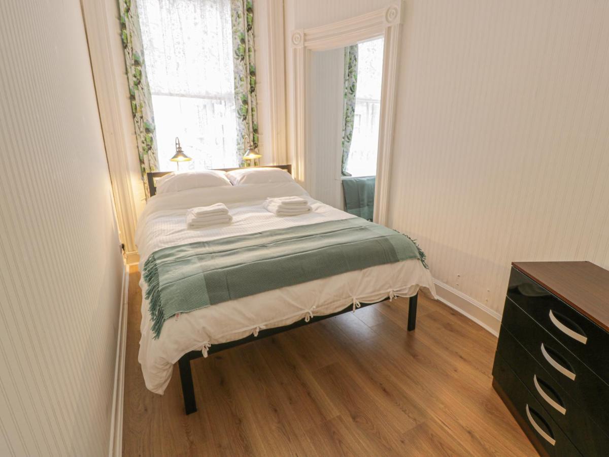 Garden Apartment Ayr Ngoại thất bức ảnh